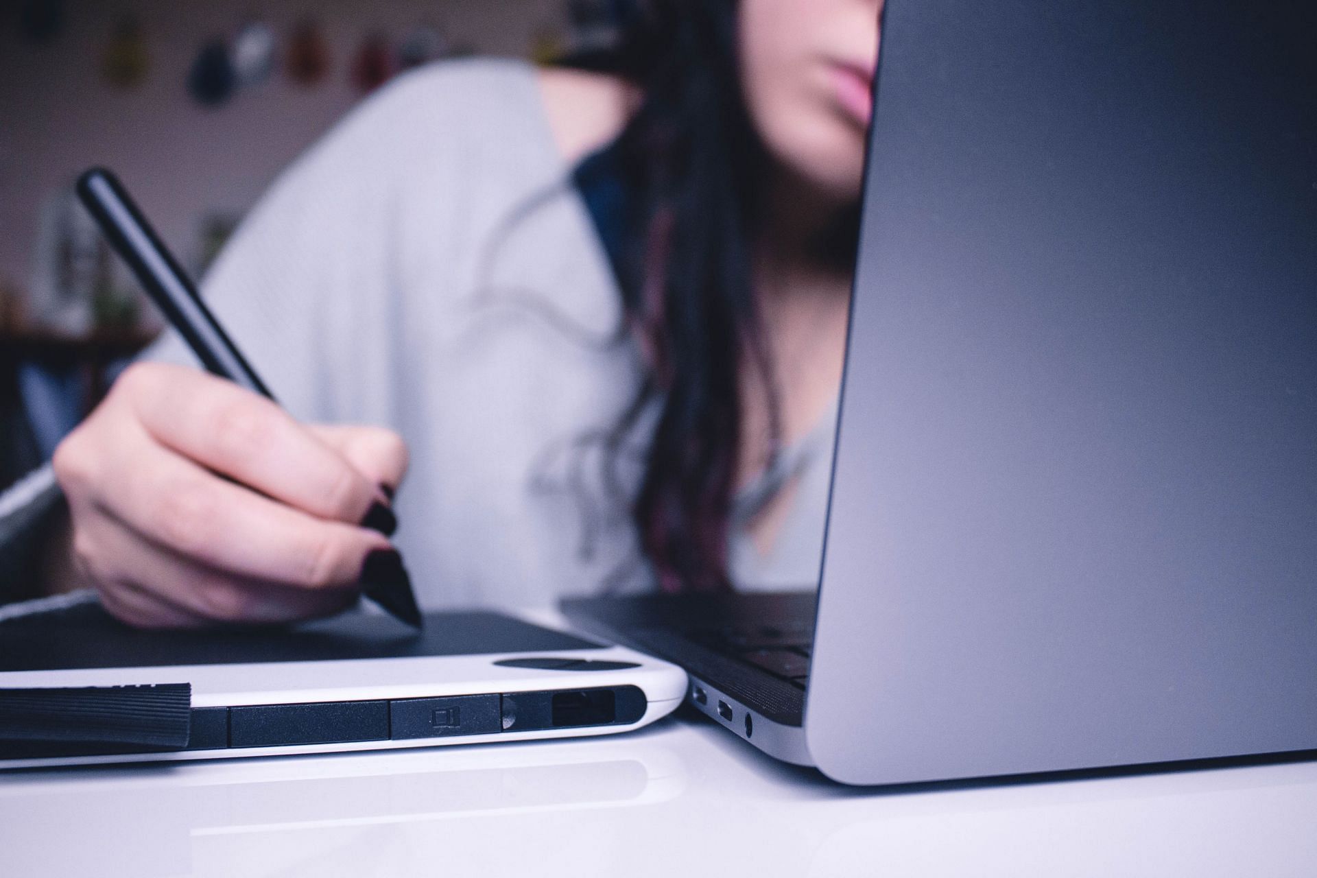 Don't use your devices for the whole day. (Image via Unsplash/Josefa Ndiaz)